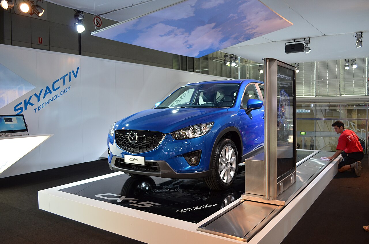 Mazda CX-5, компактный кроссовер.